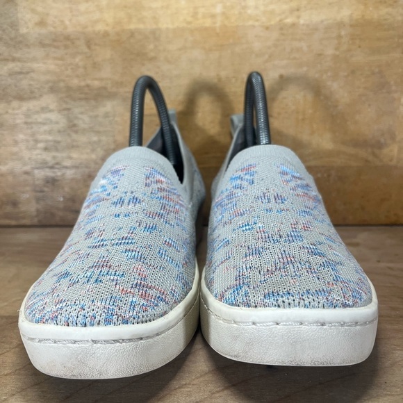 Skechers Arch Fit Knit Womens Size 7 Slip On Shoes Sneakers Light Gray 158404 - Picture 2 of 9